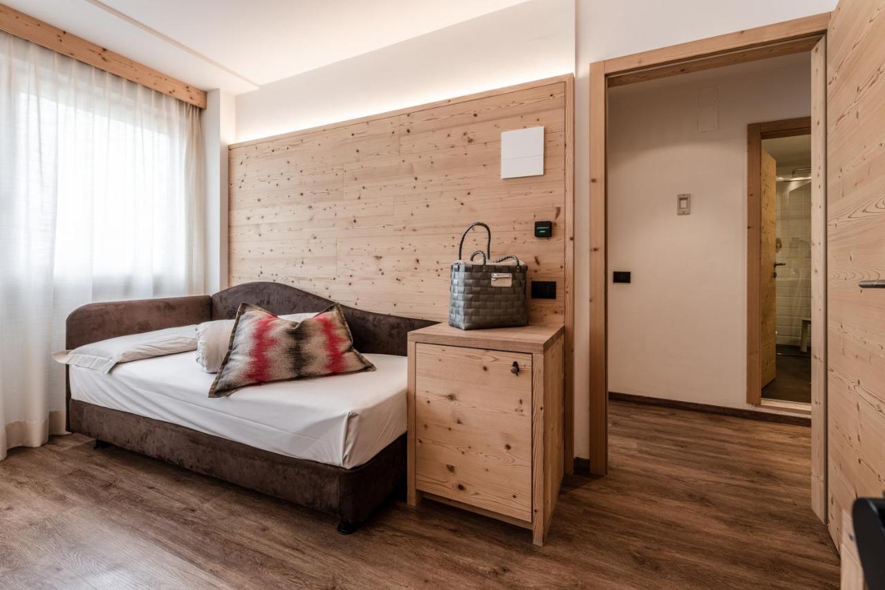 Ravelli Sporting Otel Mezzana  Dış mekan fotoğraf