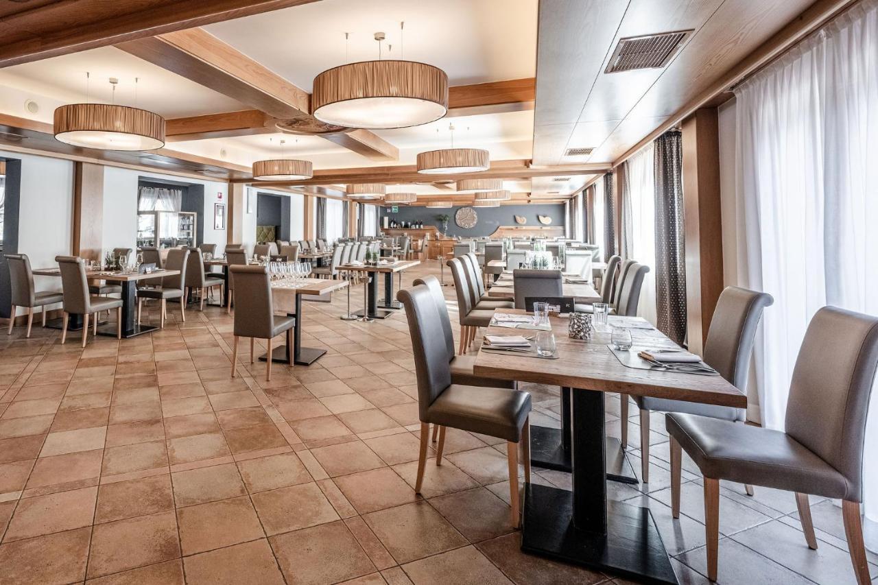 Ravelli Sporting Otel Mezzana  Dış mekan fotoğraf
