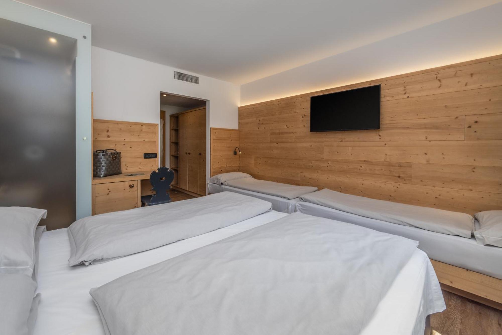 Ravelli Sporting Otel Mezzana  Dış mekan fotoğraf