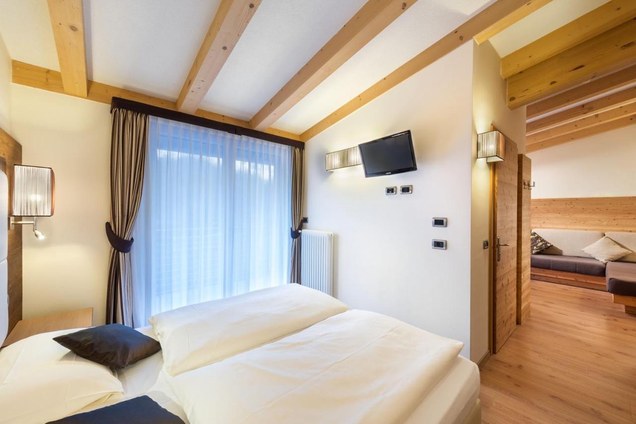 Ravelli Sporting Otel Mezzana  Dış mekan fotoğraf